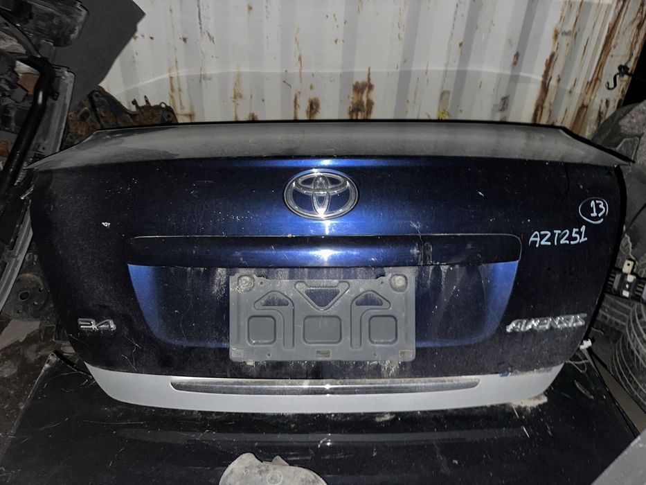 Багажник toyota avensis  250