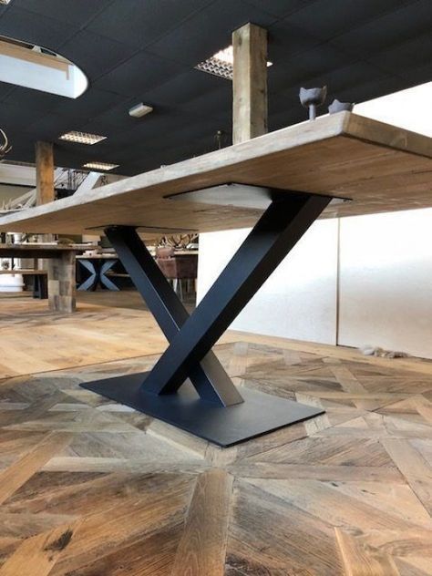 Стиль ЛОФТ LOFT, полки, стелажи, вешалки,