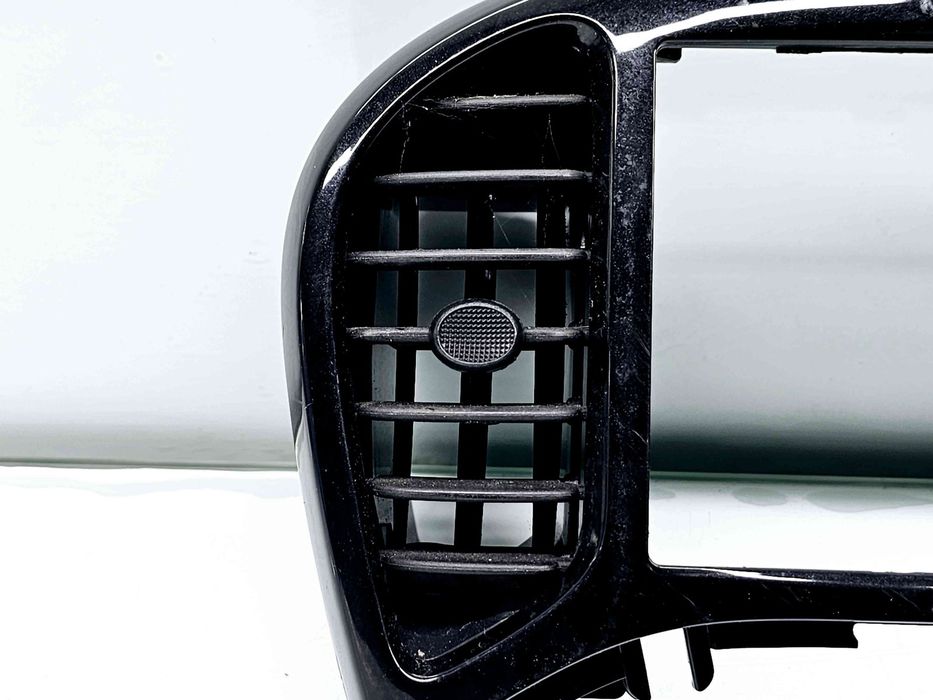 Grila aerisire centrala Nissan Juke [Fabr 2010-2014] Facelift 687511