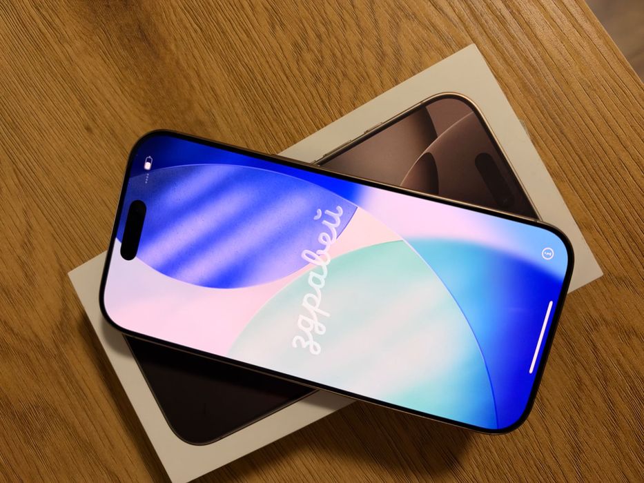 Продавам iPhone 16 pro 128 GB