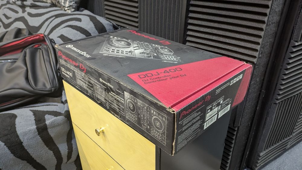 Продается DJ контроллер DDJ 400