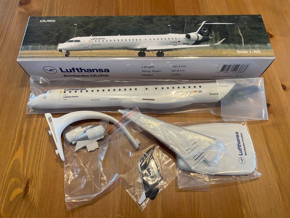 BOMBARDIER CRJ-900 LUFTHANSA Macheta avion Scara 1:100