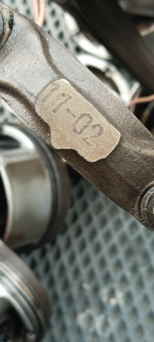 Продам шатун поршень на Ауди а6