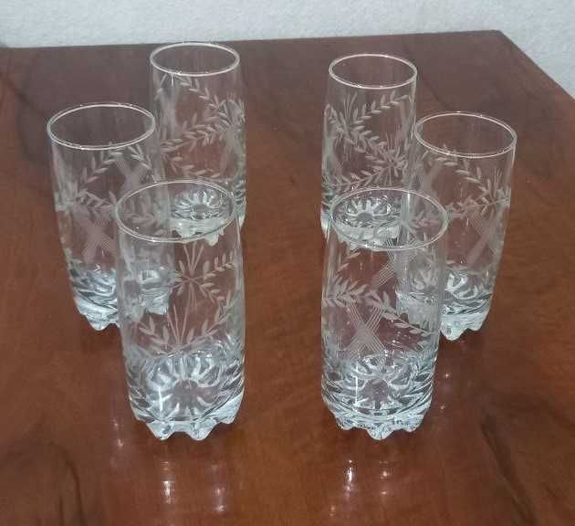 Продам 6 стеклянных бокалов вместимостью 310 мл