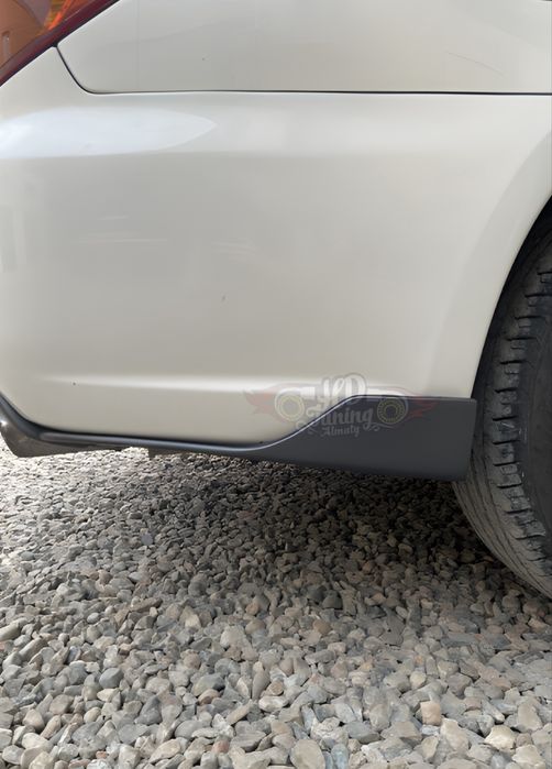 Сплиттера универсальные на задний бампер