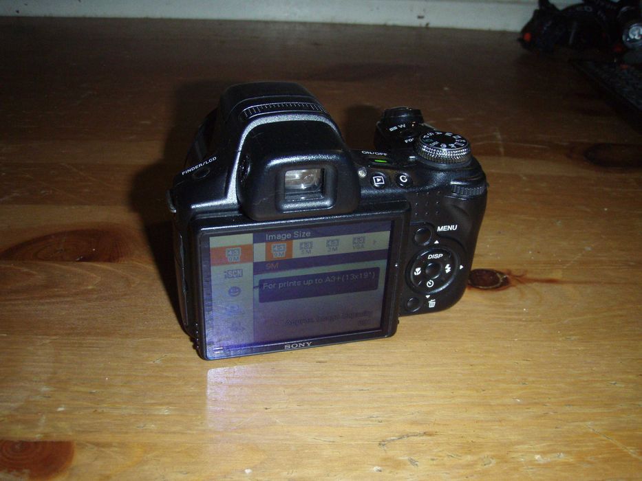 Aparat foto digital 9.1Mp Sony DSC-HX1 + acumulator + incarcator