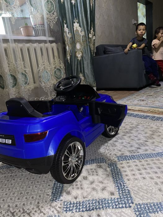 Детская электромобиль