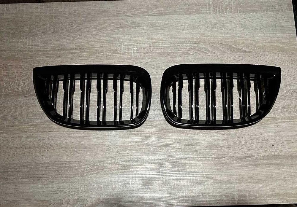 Черни гланцови бъбреци за BMW E81 E87 от 2004 до 2006