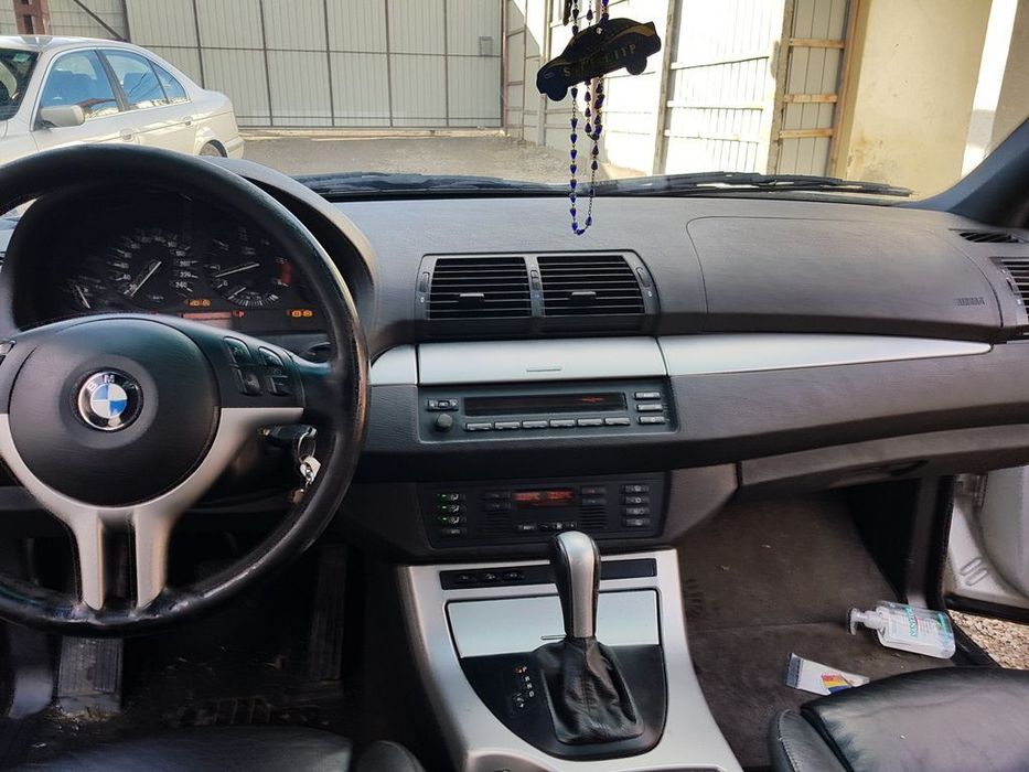 Dezmembrari dezmembrez  BMW X5 E53 3.0 Diesel 2001-2003