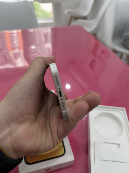 Продам Айфон 12/128