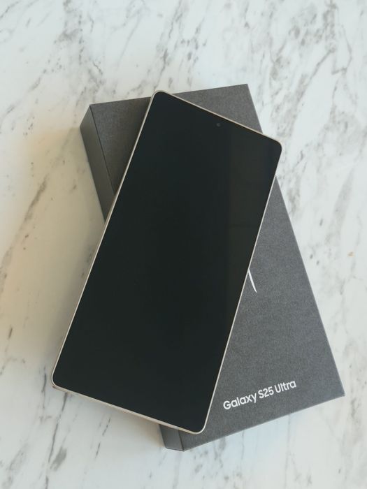 Vand/Schimb Samsung S25 Ultra 256gb