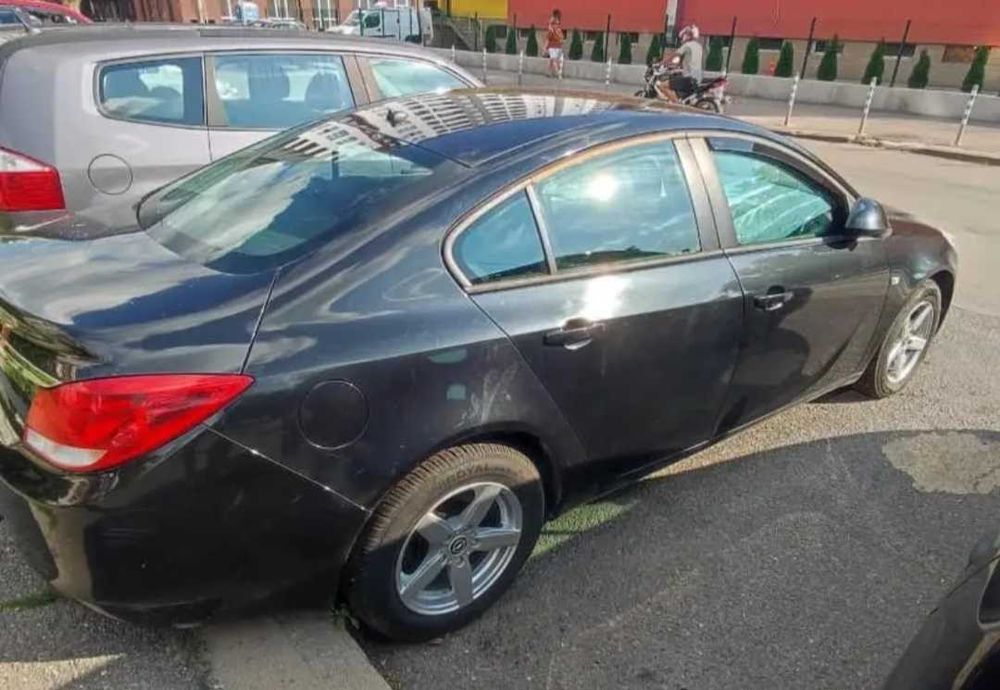 Продава се Opel Insignia 2.0 CDTI, 130 к.с. | 2011 г. | София