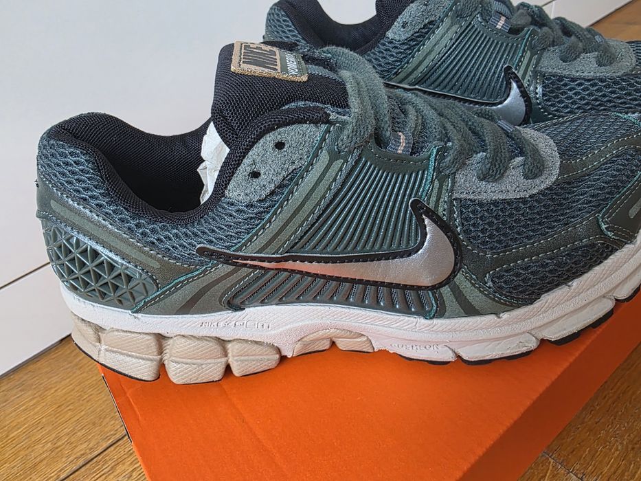 Nike Vomero 5 рр 37.5