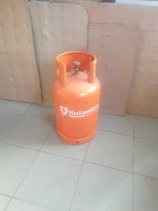 Butelie aragaz cu guler