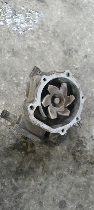 Продам запчасти на Субару