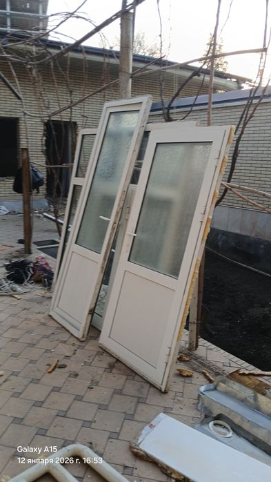 Akfa eshik derezalar bor