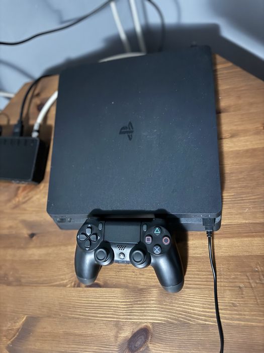 Playstation 4 с джойстик