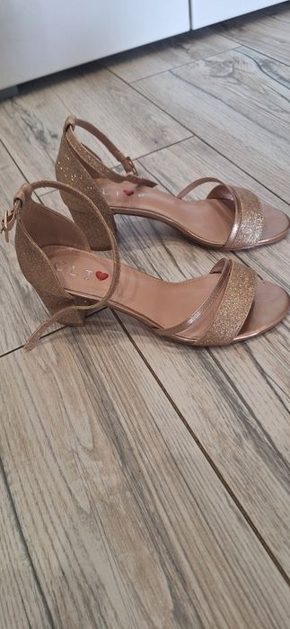 Sandale elegante de dama