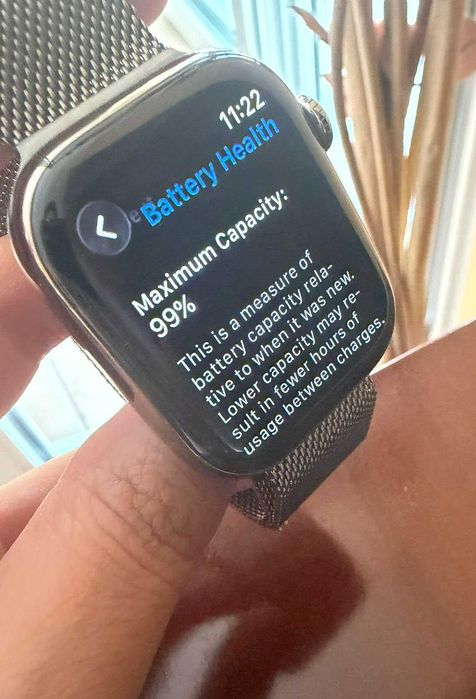 Apple Watch Series 11 Natural Titanium 42 mm GPS + Cellular – 99% Battery Health