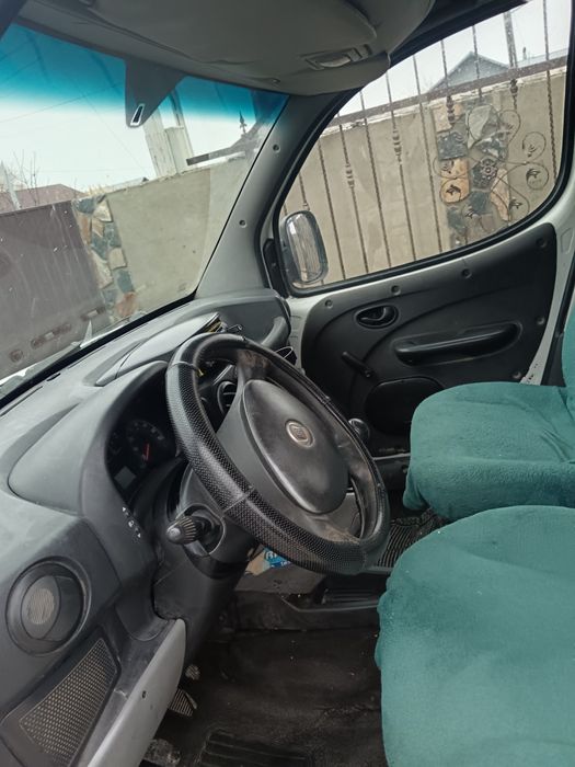 Vând fiat doblo din 2009