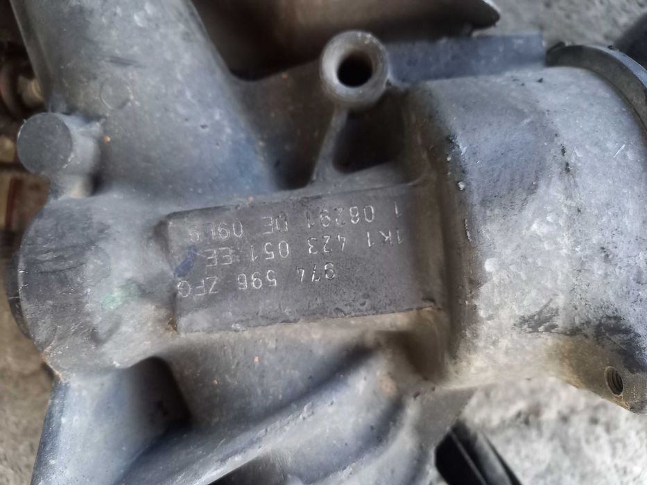 кормилна рейка  супърб октавия голф 6 туран пасат 6 Caddy Passat Jetta