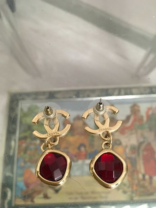 CHANEL обеци с кристали