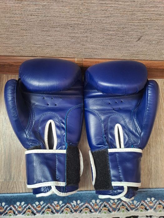 Перчатки для бокса кожаные