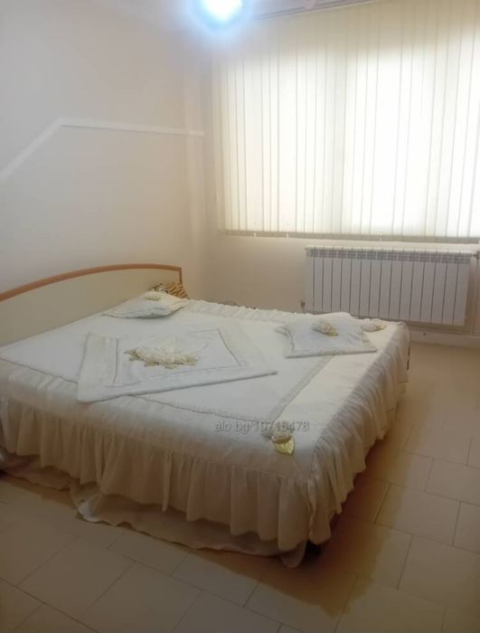 Двустаен панелен апартамент в гр. Бургас,  ж.к. Меден рудник