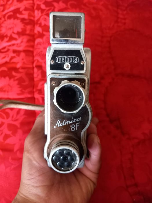 Camera 8mm cu film inclus ClujNapoca • OLX.ro