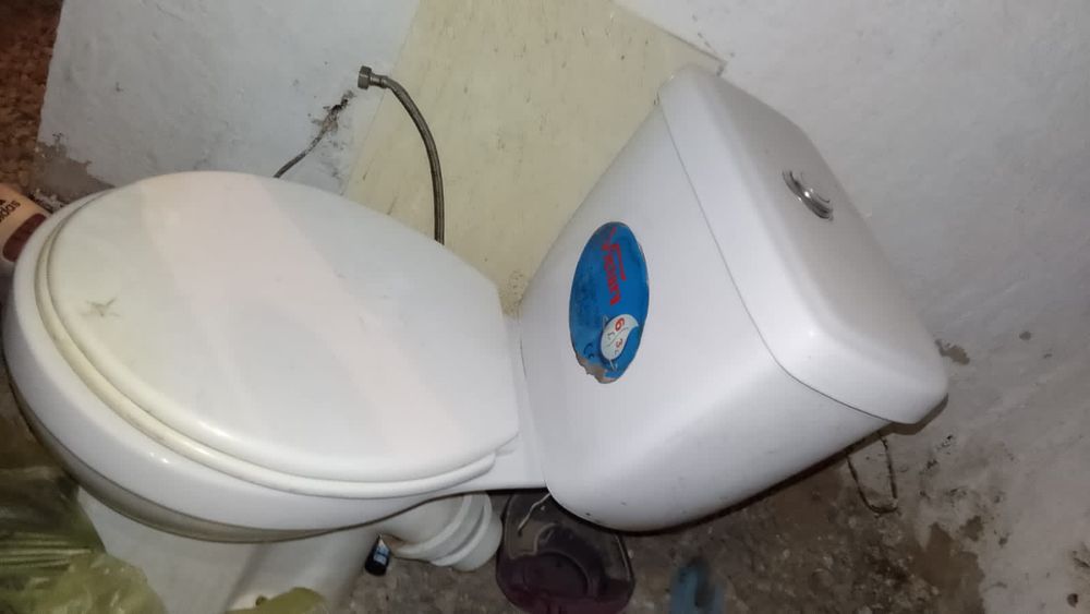 Срочно продам унитаз
