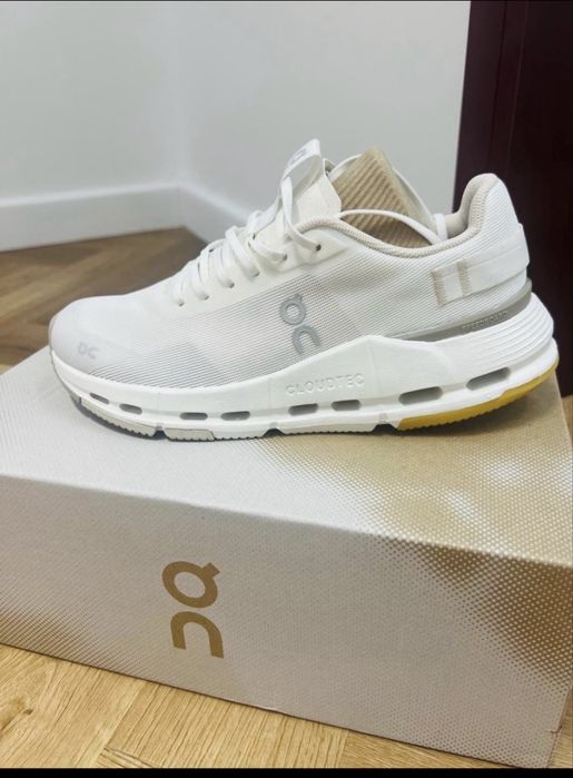Кроссовки On Cloud nova form 2