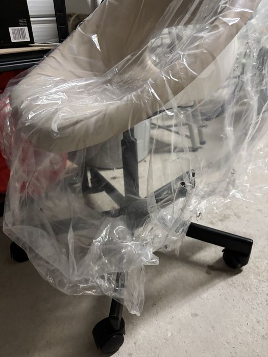 Въртящ  детски стол