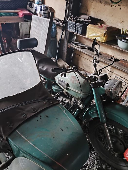 Продам два Урала