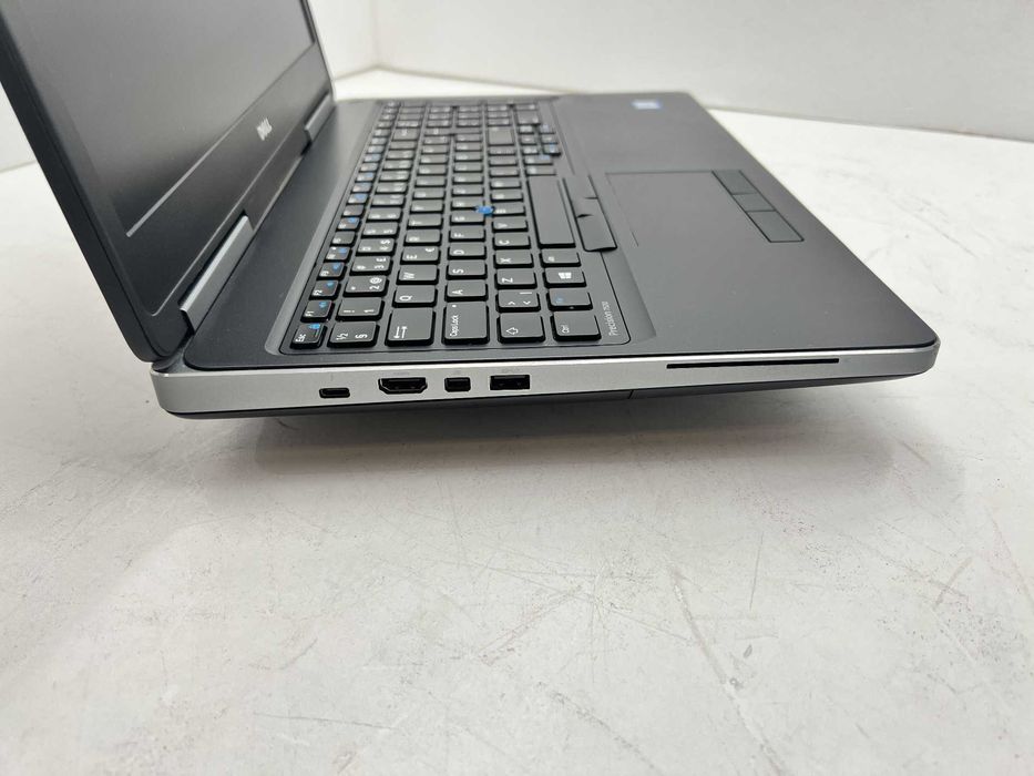 Dell Precision 7520 15.6" IPS FHD i7-7820HQ 32GB 510GB M1200/->Отлични