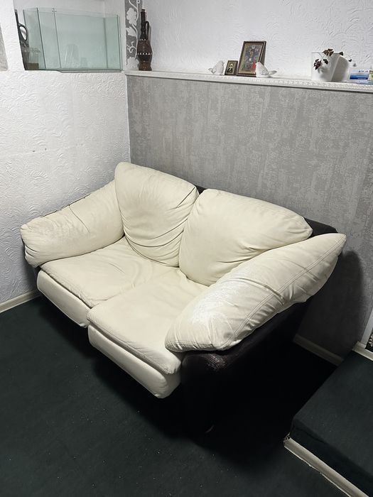 Диван, двухместный