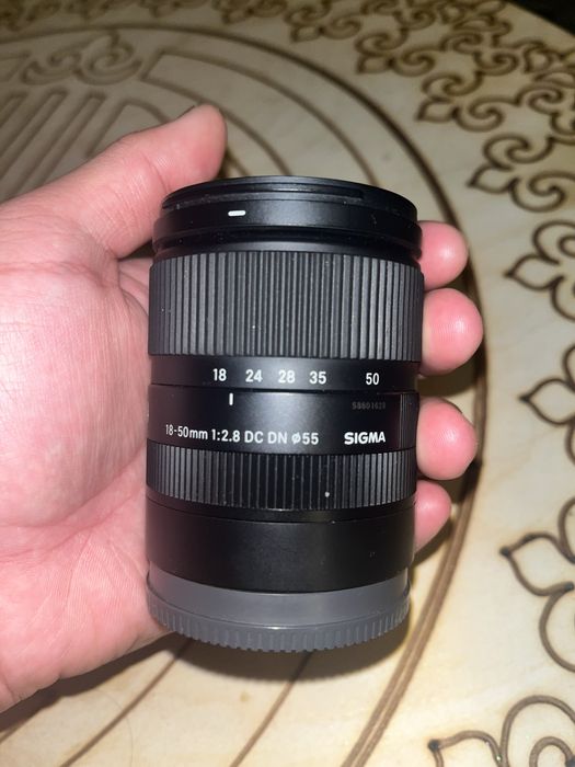 Sigma 18–50 для Sony E-mount.