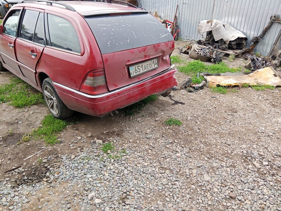 Запчасти Мерседес 190и124и202и210