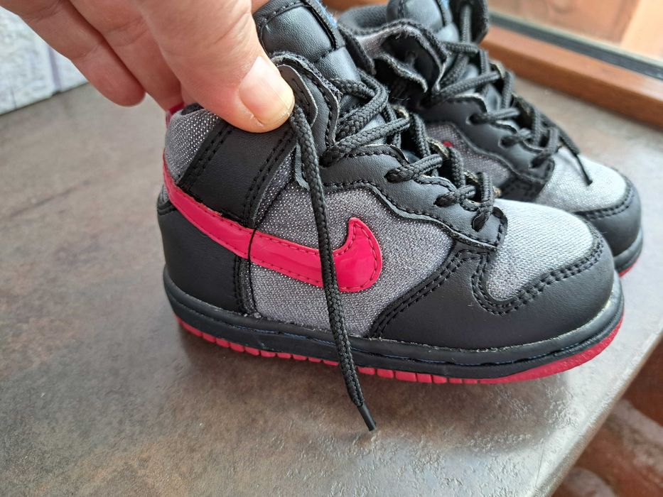 маратонки за момиче кецове,спортни обувки Nike,найк,номер 22,5