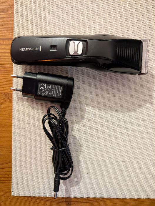 Aparat de tuns Remington fara garda