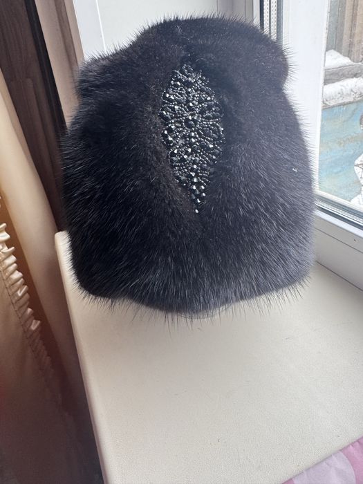 Продам норковую шапку 30000