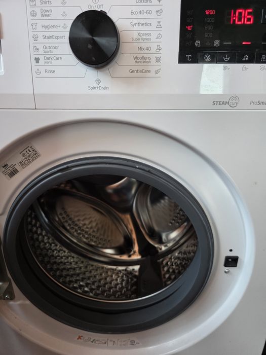 Продавам пералня Беко 6 кг.