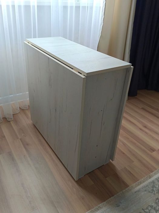 Продам стол книжка