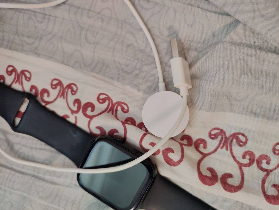 Умные часы почти новые