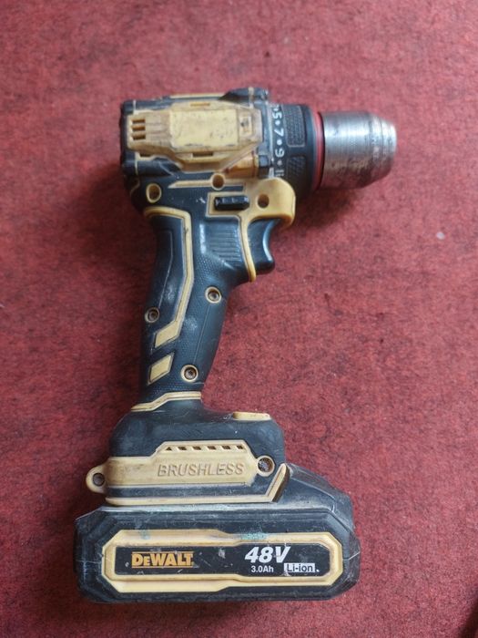 Shurpovyor Dewalt ozgina ishlangan 48v 3.0Ah