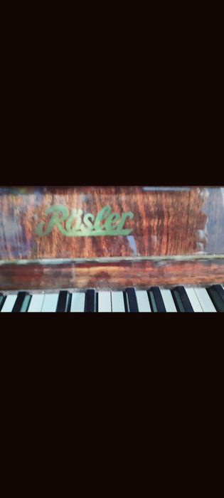 Продам импортное пианино Rosler