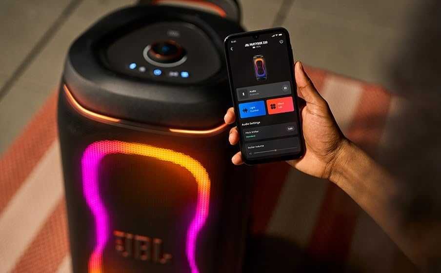 Нова Аудио Безжична Система JBL PartyBox 330, Включена Батерия, 2 години Гаранция, Портативна Тонколона, Черна