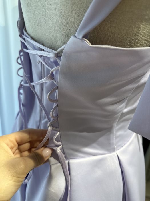 Rochie, purtată o dată, 390 lei