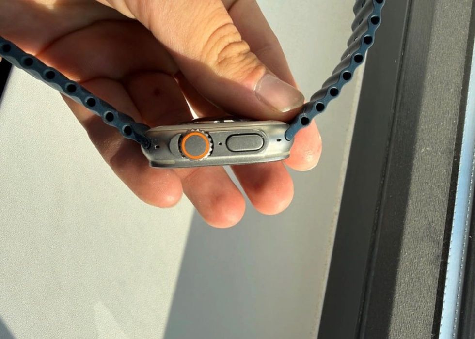 Apple watch ultra 2 gps + cellular ca nou baterie 100%