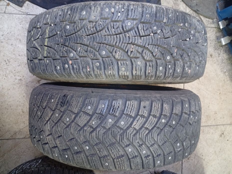 Продам две покрышки 185/60 r15.