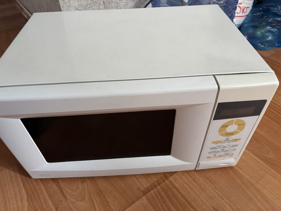 Микроволновка Продам